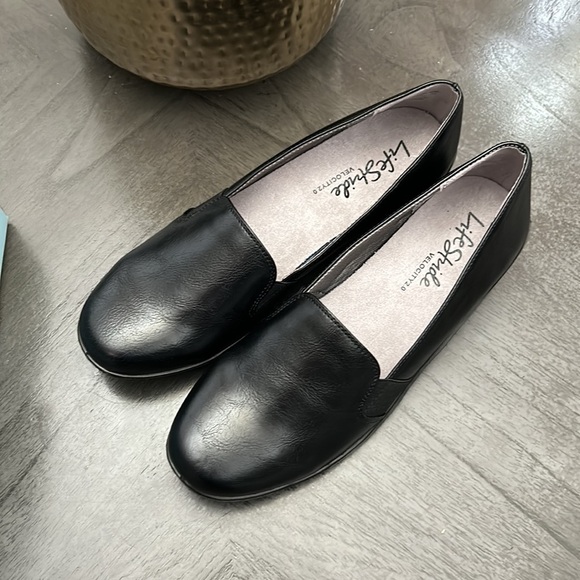 LifeStride Isabelle Wedge Slip-On - Picture 8 of 12